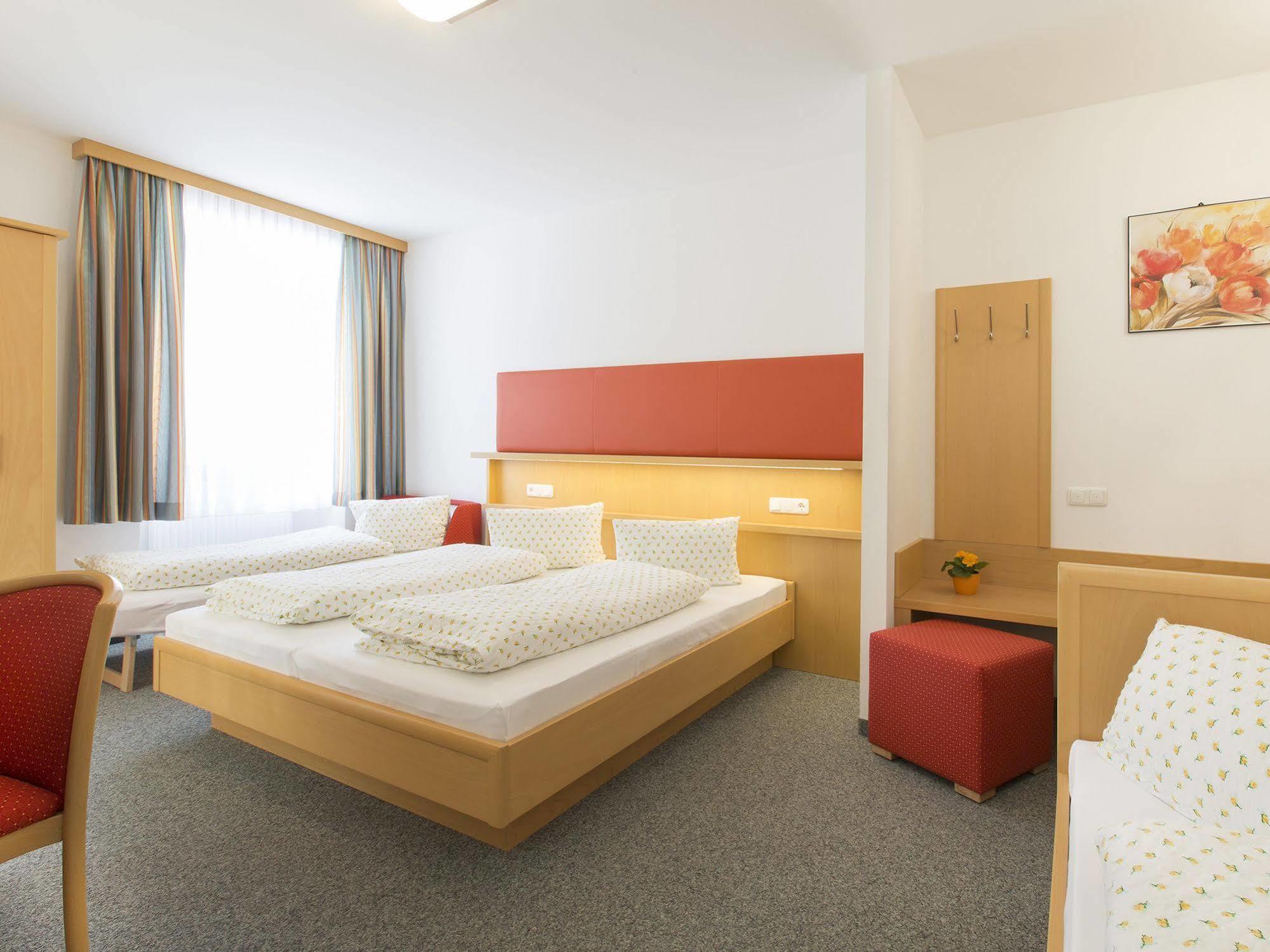 Hotel Gasthof Stefansbruecke Mutters Exterior foto